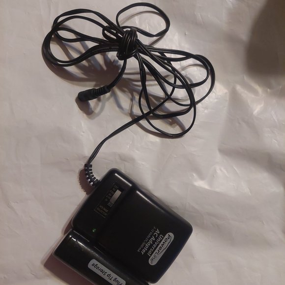 PowerLine Universal AC Adapter - Picture 4 of 7